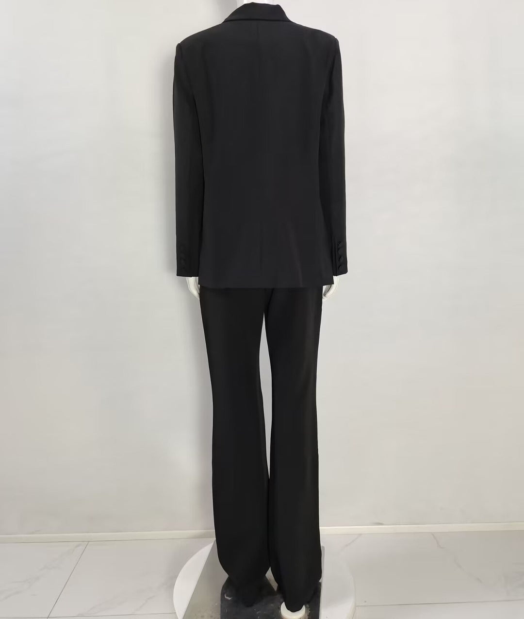 Halo-Mae Minimalist Boxy Floral Applique Blazer Set - Hot fashionista