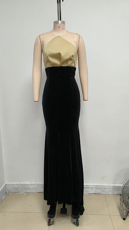 Hot Fashionista - Women's Online Fashion Dress | Brinley Pointed Neckline High Waisted Skirt Maxi Dress