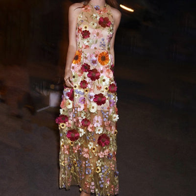 Hot Fashionista Janis Sleeveless Embroidered Floral Maxi Dress