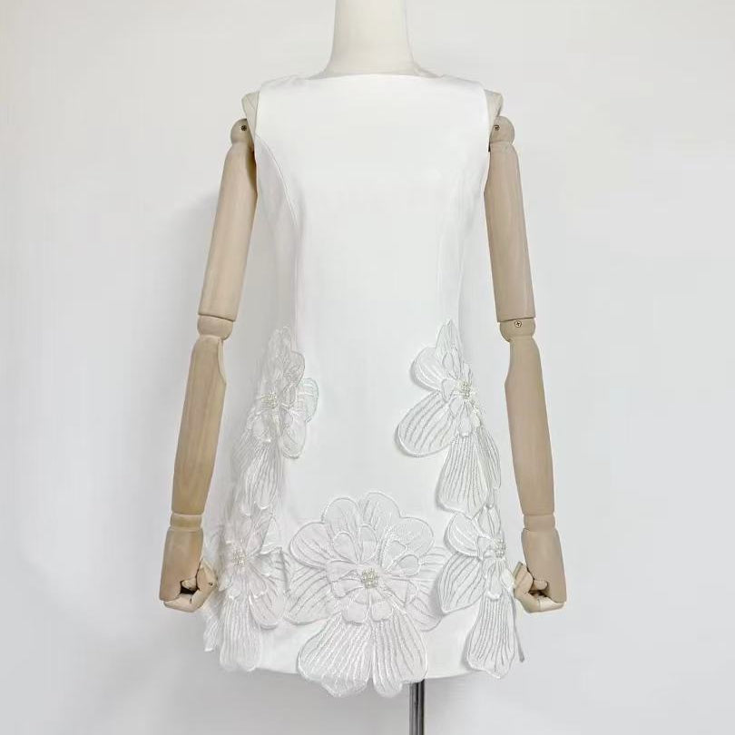 Marlowe Floral Embellished Mini Dress - Hot fashionista