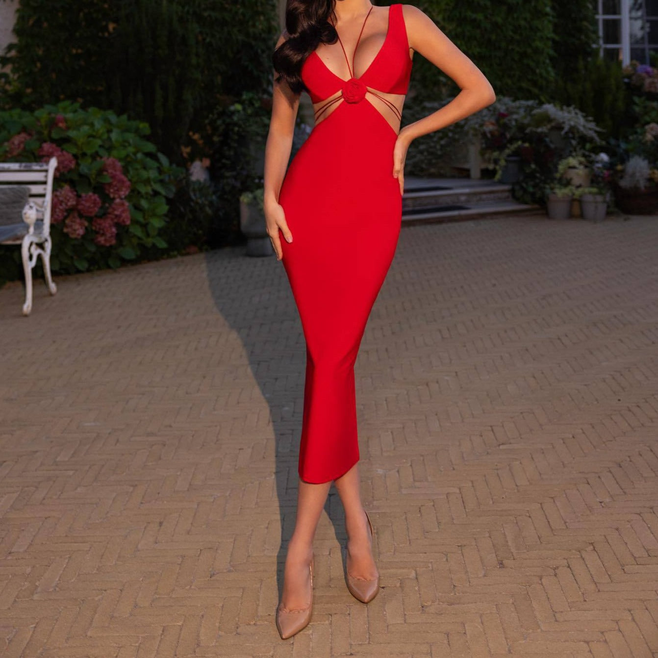 Hot Fashionista Teresa Sleeveless Spaghetti Strap Flower Midi Dress