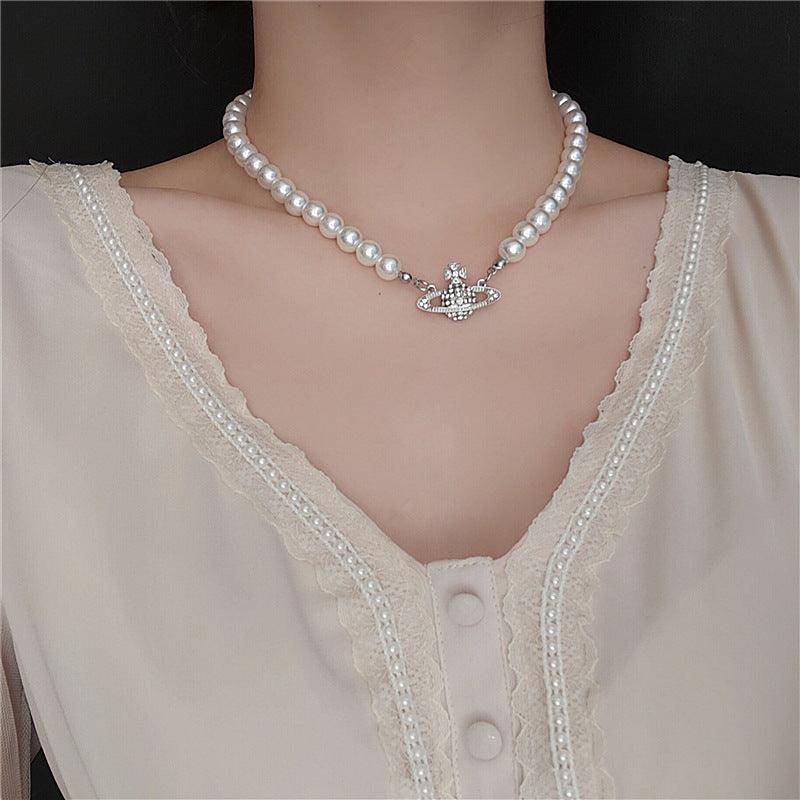 Deonne Saturn Pearl Necklace - Hot fashionista