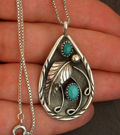 Ryanne Inlaid Turquoise Vintage Dyed Feather Pendant - Hot fashionista
