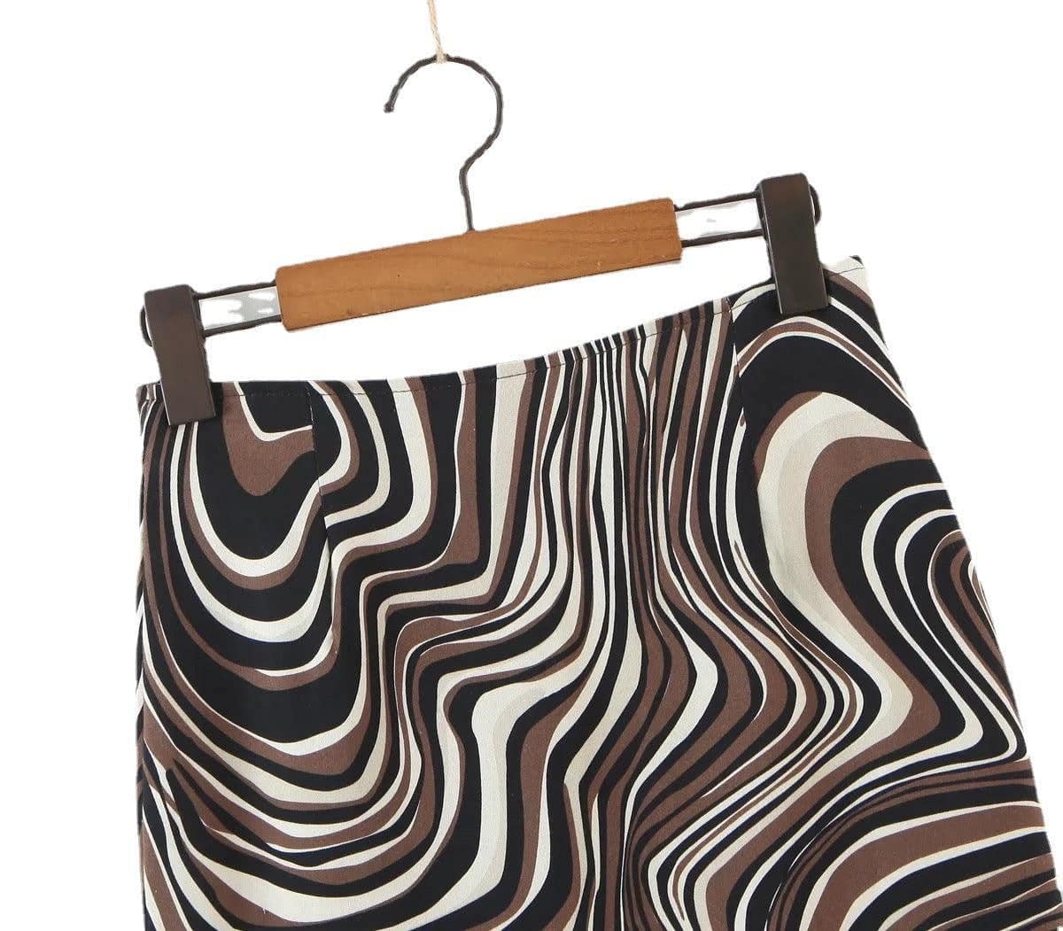 Alexandria Allover Fluid Print Skirt - Hot fashionista