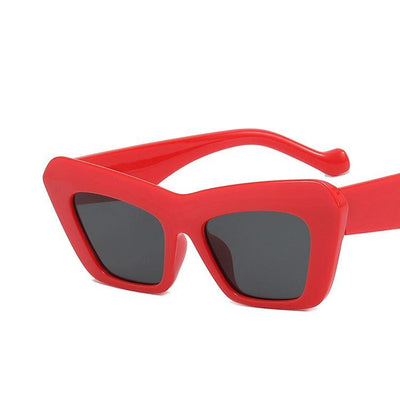 Celestine Large Frame Cat Eye Retro Sunglasses - Hot fashionista