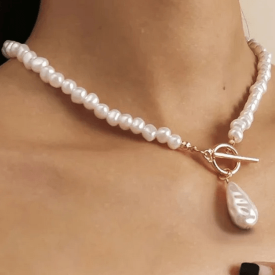 Hot Fashionista Kassie Pearl Necklace